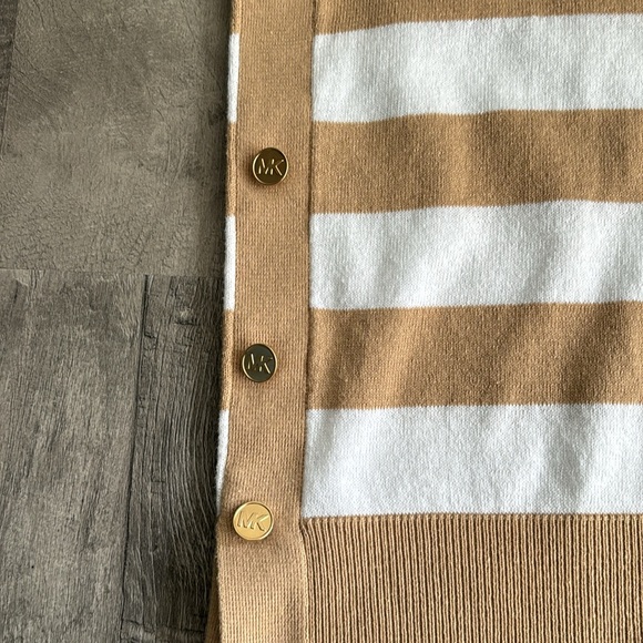 MICHAEL KORS WOMENS STRIPPED KNIT TANK TOP. CREW NECK.  Medium, khaki/white - Picture 3 of 12